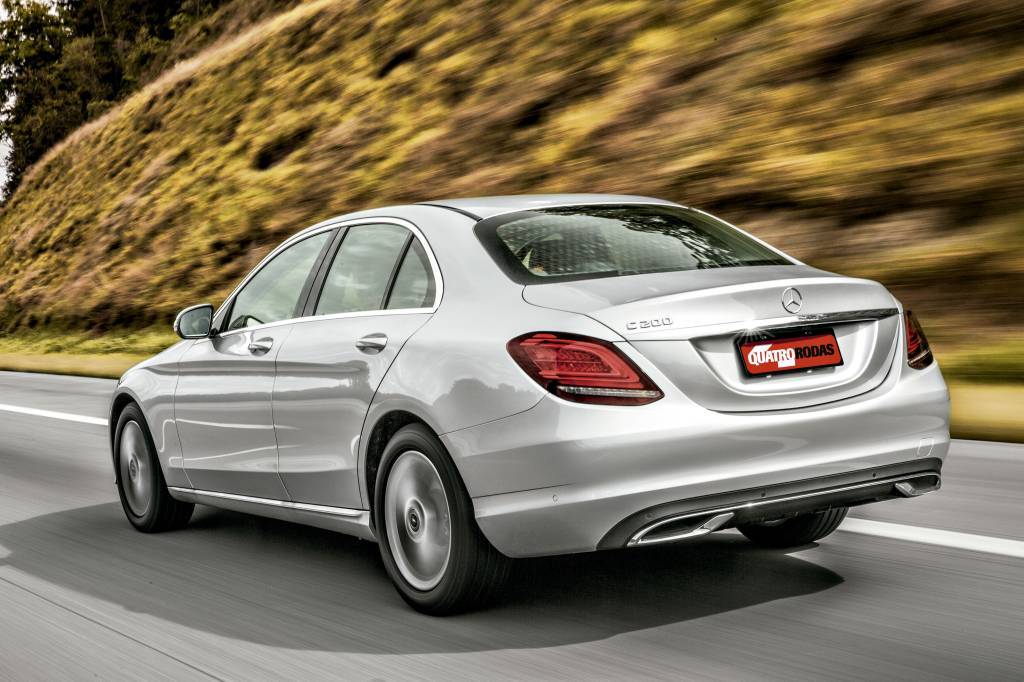 Mercedes Classe C Além do sedã Classe C a Mercedes produz o SUV GLA em Iracemápolis (SP).