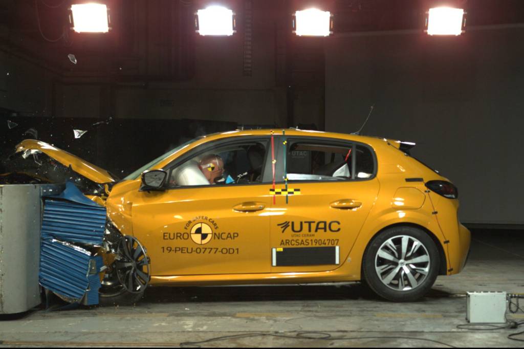 No Brasil em 2020, Peugeot 208 recebe 4 estrelas em teste de segurança