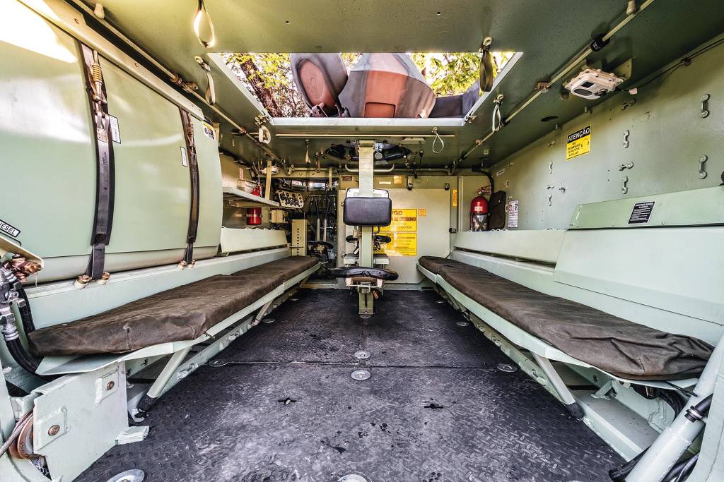 m113-br-interior m113-br