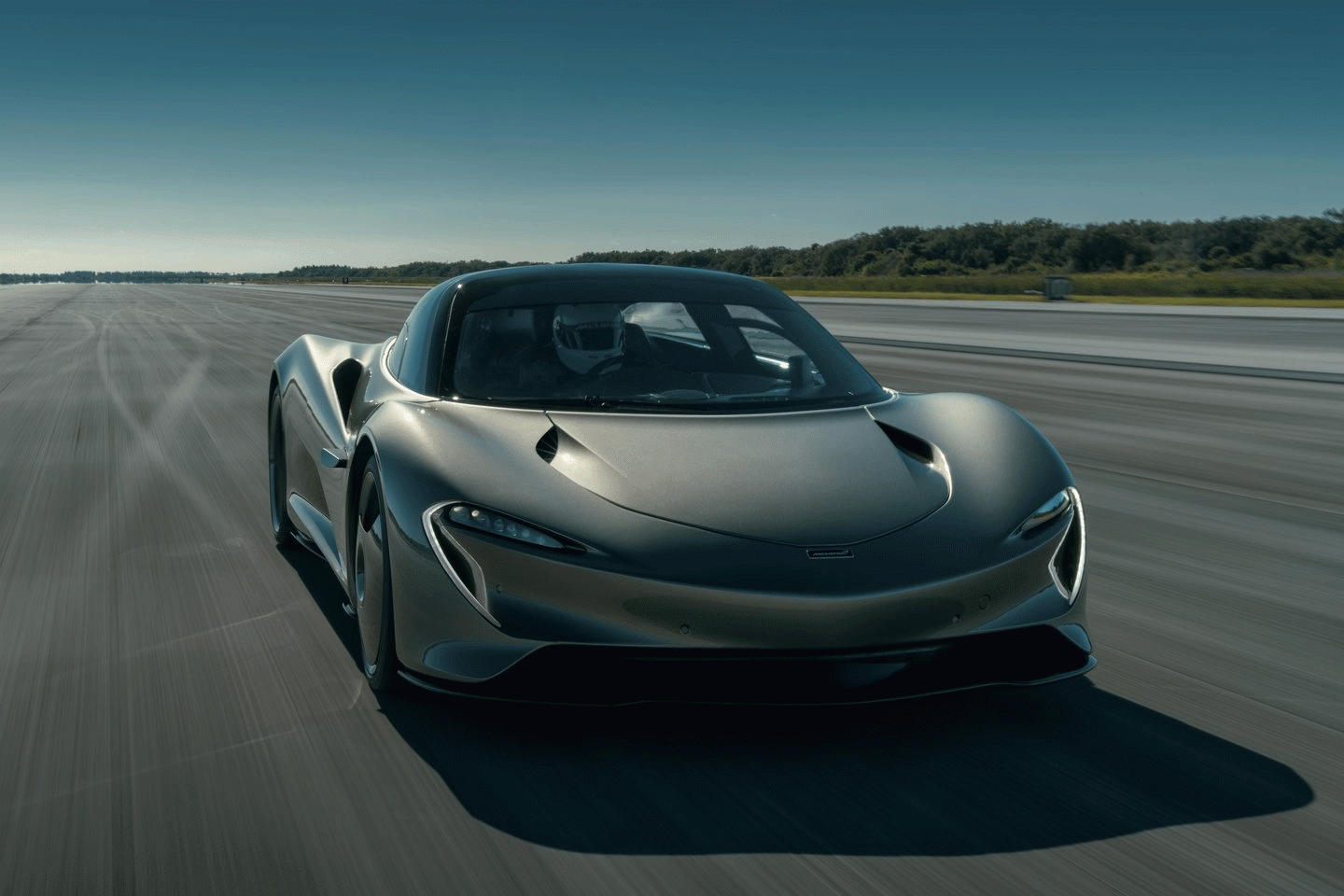 McLaren-Speedtail-2020-dianteira McLaren-Speedtail-2020-dianteira