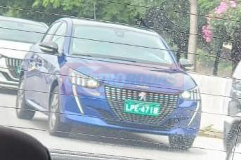 Flagra Peugeot 208 2021 (7) Flagra Peugeot 208 2021 (7)