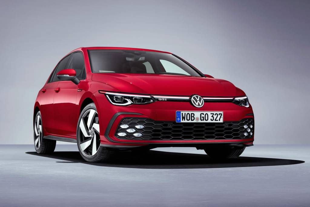 Novo VW Golf GTI mantém o câmbio manual, mas tem a mesma potência do GTE