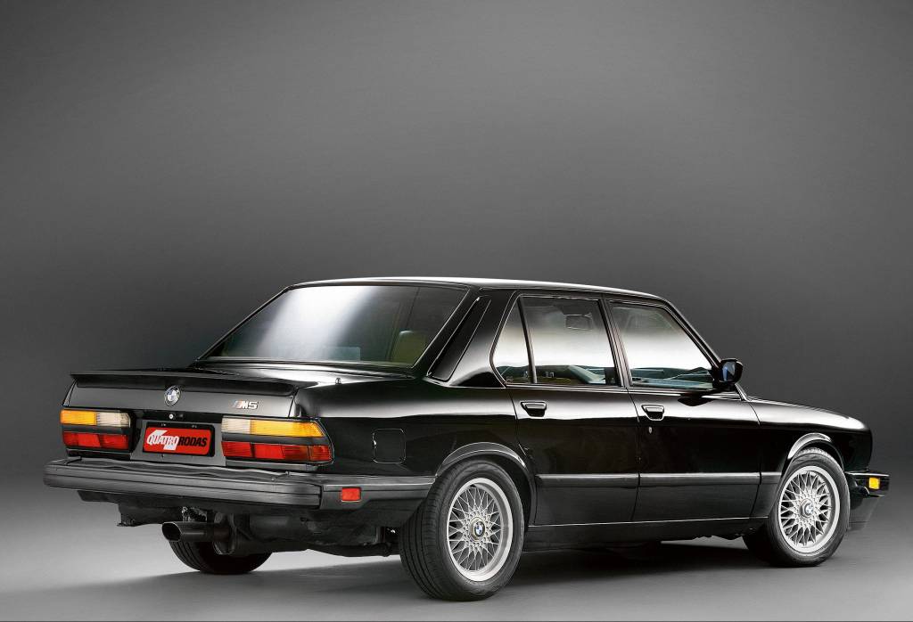 CLASSICOS BMW M5 2 CLASSICOS BMW M5 2