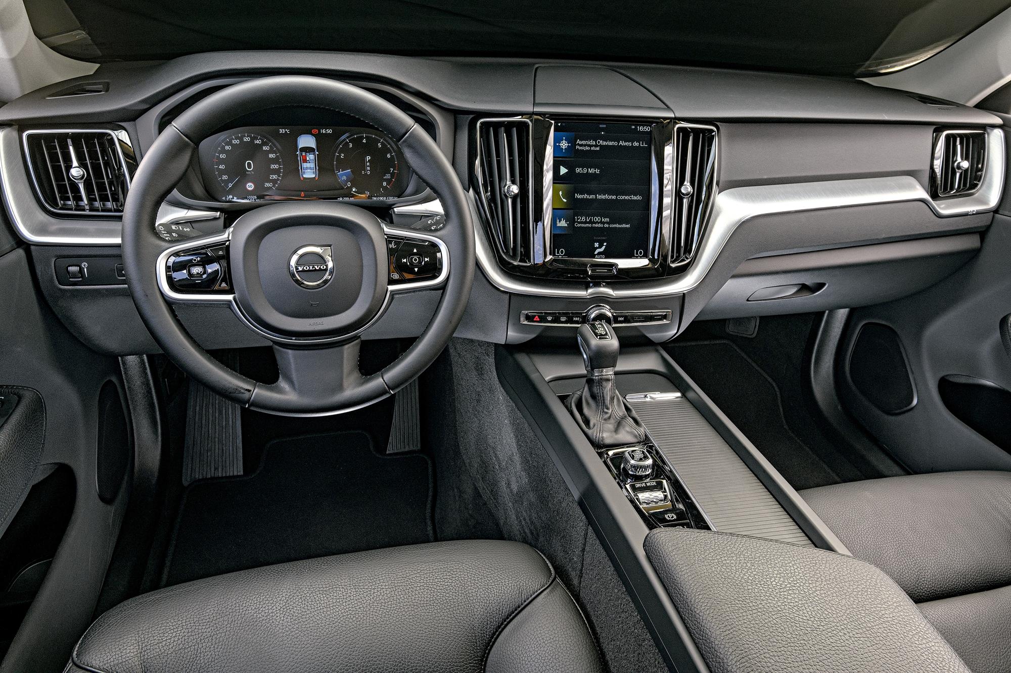 Volvo XC60 Momentum (10)