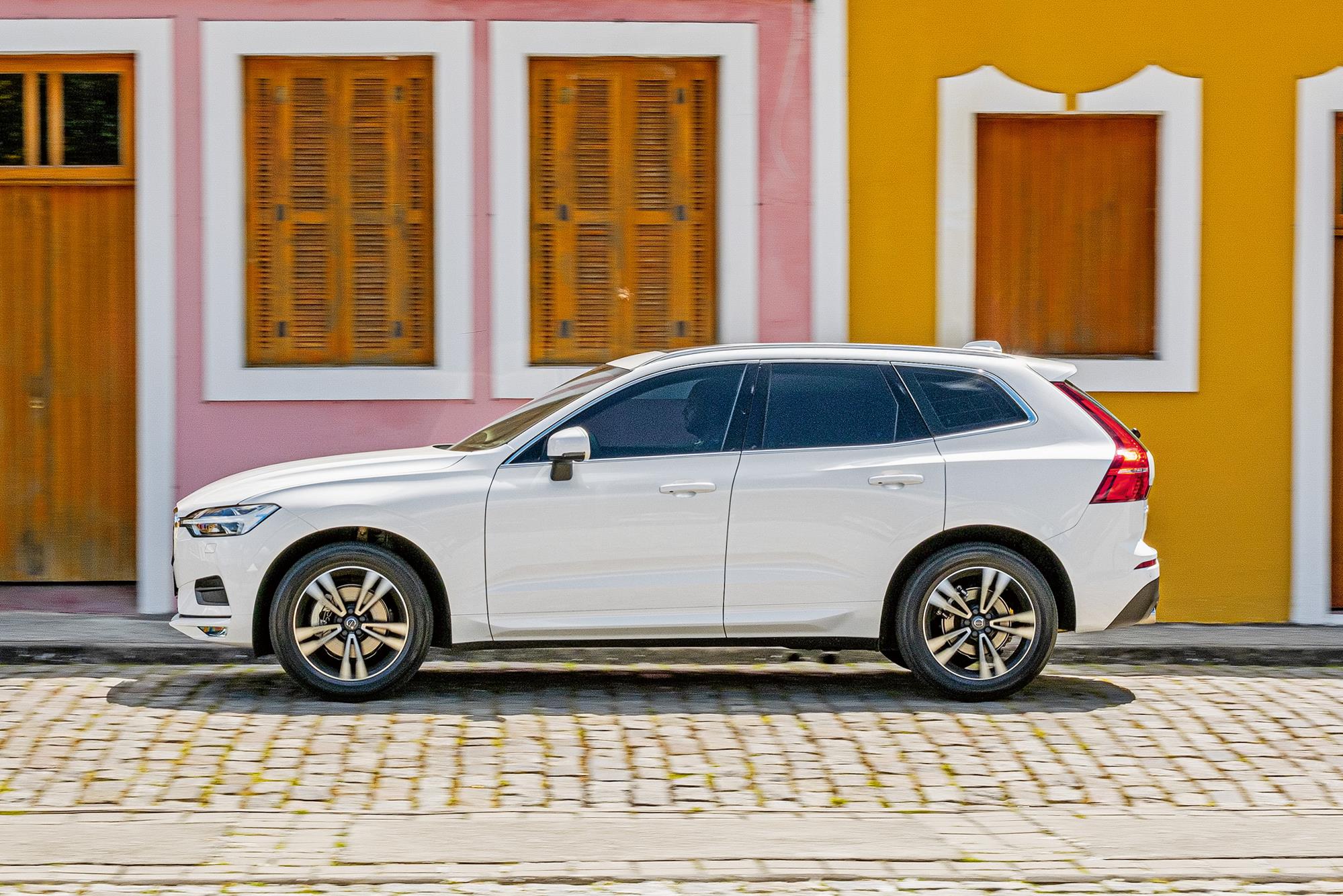 Volvo XC60 Momentum (9)