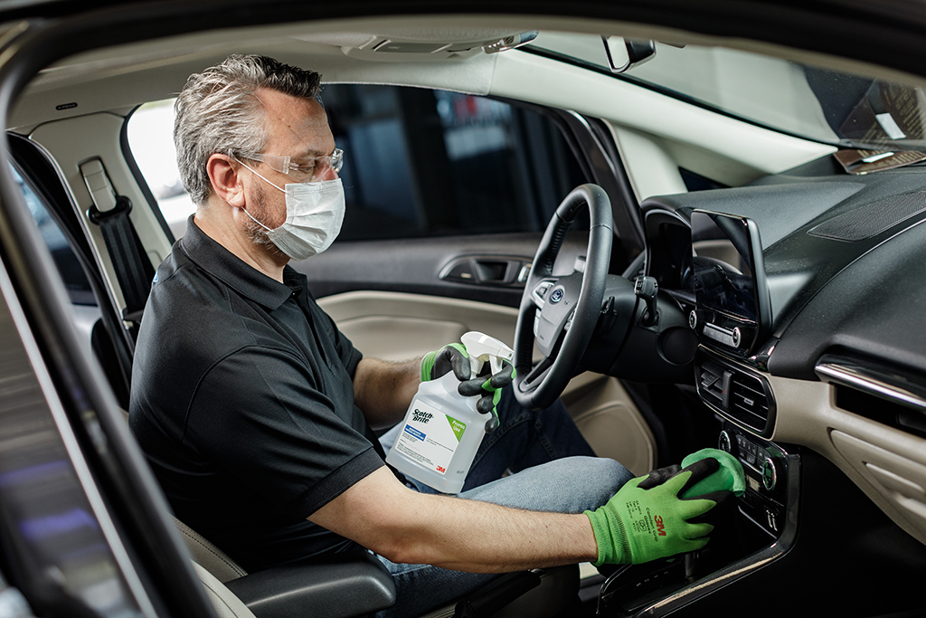 Ford promete transformar concessionárias em “oásis” contra coronavírus