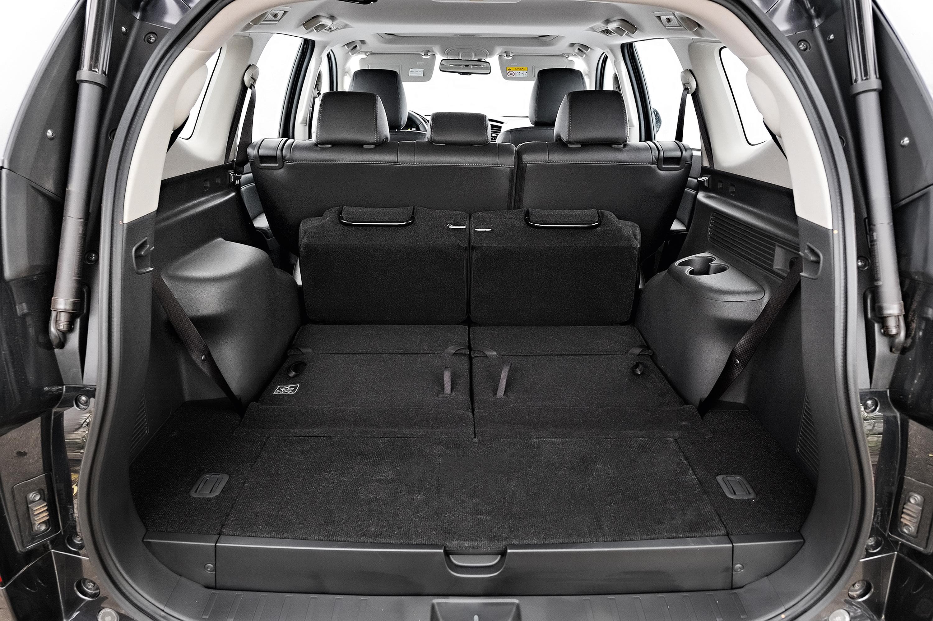 Mitsubishi Pajero Sport 2021 (13)