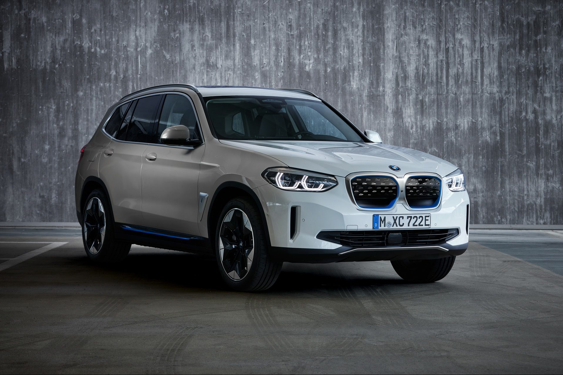 BMW lança seu primeiro SUV elétrico: iX3 tem 460 km de autonomia