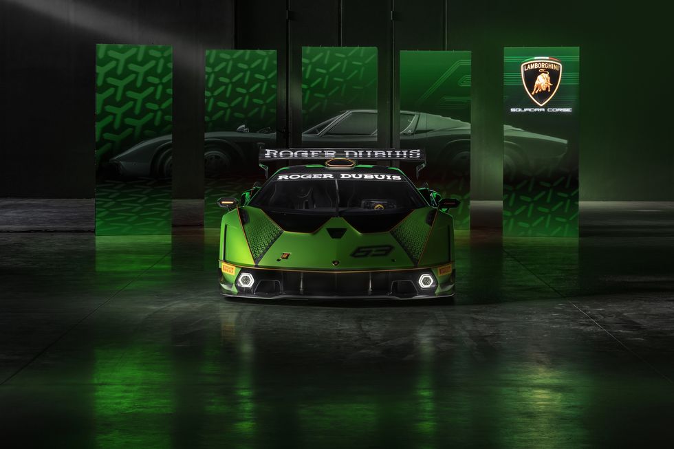 lamborghini-essenza-scv12-2-1595874699 lamborghini-essenza-scv12-2-1595874699