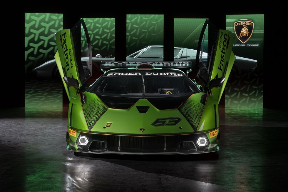 lamborghini-essenza-scv12-6-1595874704 lamborghini-essenza-scv12-6-1595874704