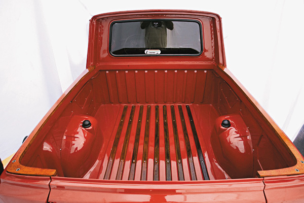 Grandes Carros Caçamba do 147 Pick-Up, modelo 1980 da Fiat, do mecânico paulista Marco Antônio Parma, testado pela revista Quatro Rodas.