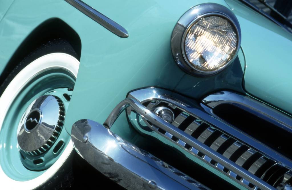 Farol do Aero Willys 2600, da década de 60, da Willys. Farol do Aero Willys 2600, da década de 60, da Willys.