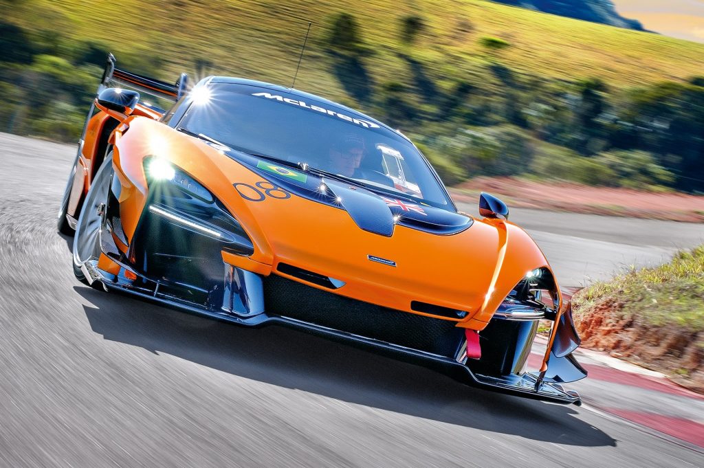 McLaren Senna GTR O GTR está sempre pronto a obedecer os comandos