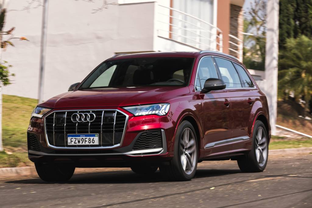 Teste: novo Audi Q7 muda para melhor na linha 2021