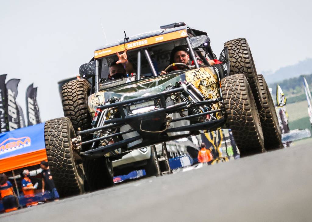 50543886593_d3f3f4b8bc_k Carros, motos, quadriciclos e UTVs disputam em diversas categorias