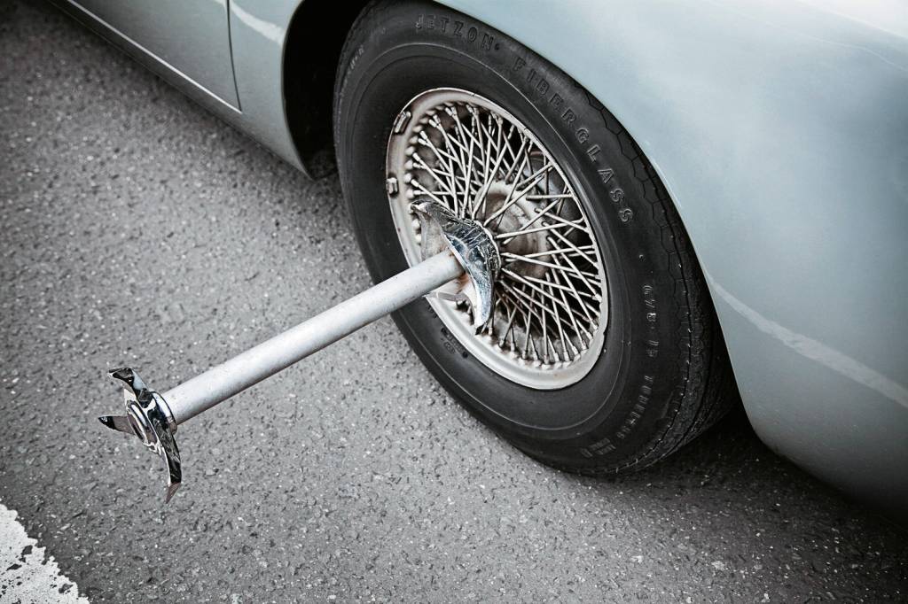 IMPRESSOES AO DIRIGIR ASTON MARTIN DB5 E ASTON MARTIN DBS IMPRESSOES AO DIRIGIR ASTON MARTIN DB5 E ASTON MARTIN DBS