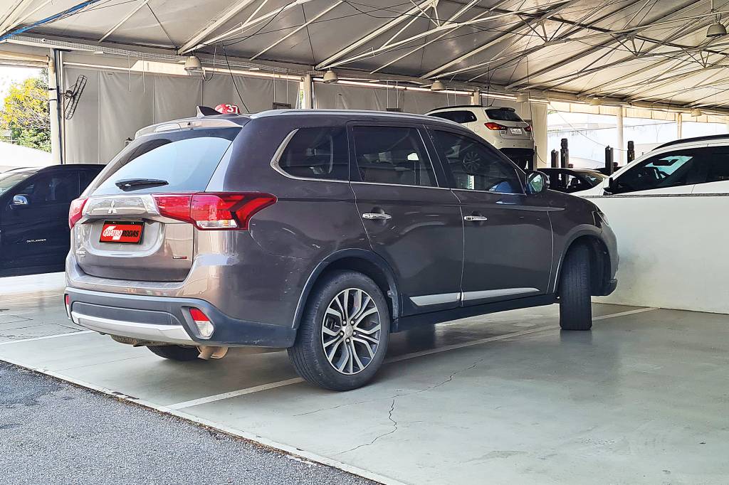 Longa Duração: Outlander tem aditivo de R$ 117 na revisão de 50.000 km