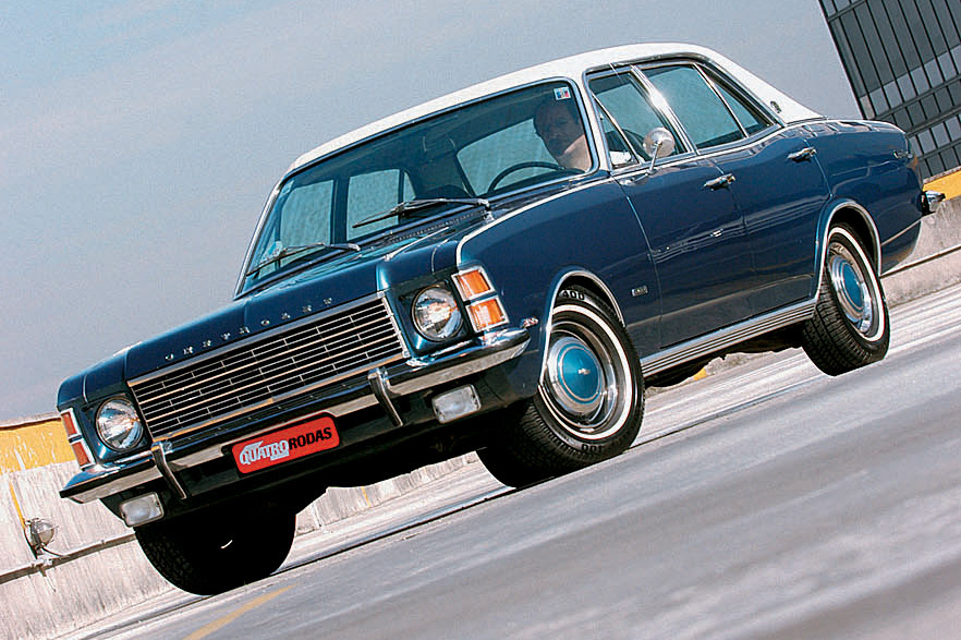 Opala Comodoro modelo 1975, da Chevrolet, testado pela revista Quatro Rodas Opala Comodoro modelo 1975, da Chevrolet, testado pela revista Quatro Rodas