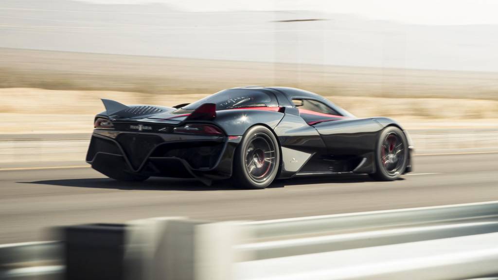 Recorde SSC Tuatara (1) SSC Tuatara preto visto 3/4 de trás