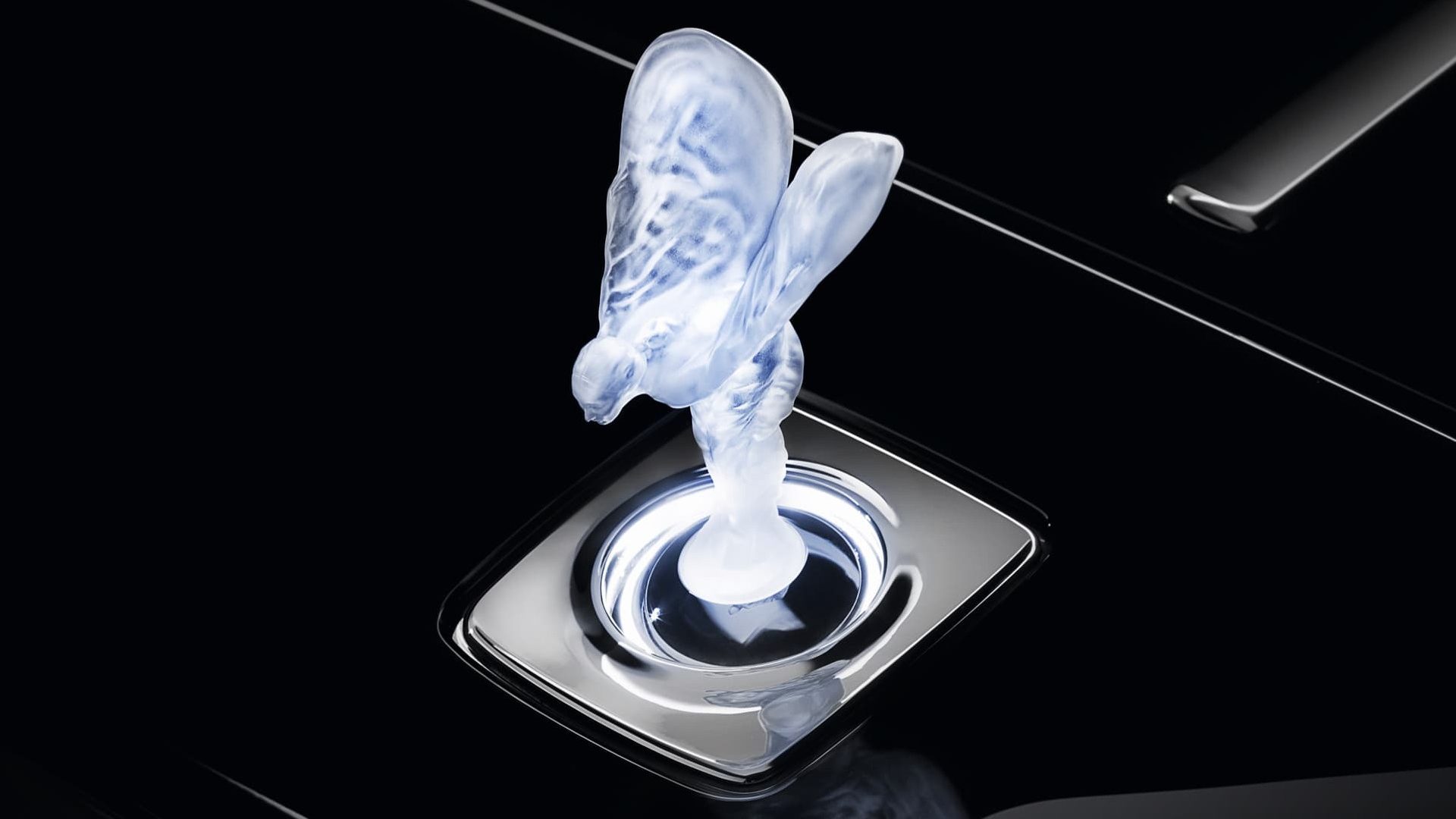 Spirit of Ecstasy luminoso da Rolls-Royce foi proibido na Europa