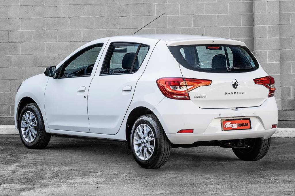 Compara 1.0 Renault Sandero Zen (4) Compara 1.0 Renault Sandero Zen (4)