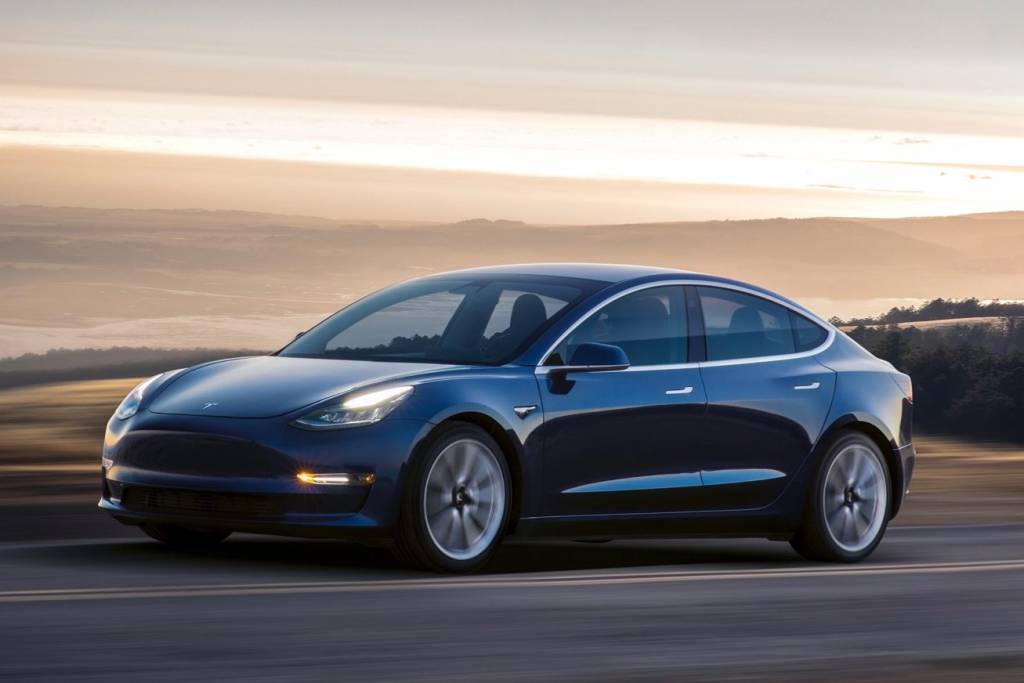 Tesla-Model-3-0001