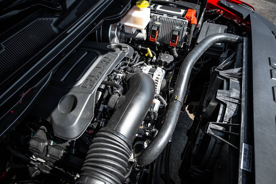 Motor tem 400 cv de pot&ecirc;ncia e 56,7 kgfm de torque
