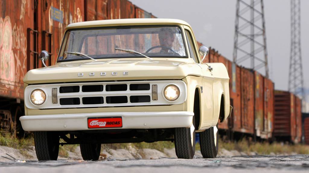 Picape Dodge D 100, ano 1970 da Chrysler, pertencente ao proprietario Fábio Stei