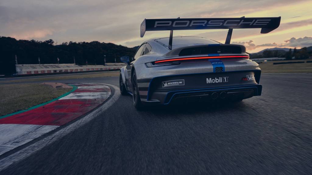 Porsche-911-GT3-Cup-3-1 O novo modelo ganhou 28 cm de largura, atingindo a marca de 1,9 m