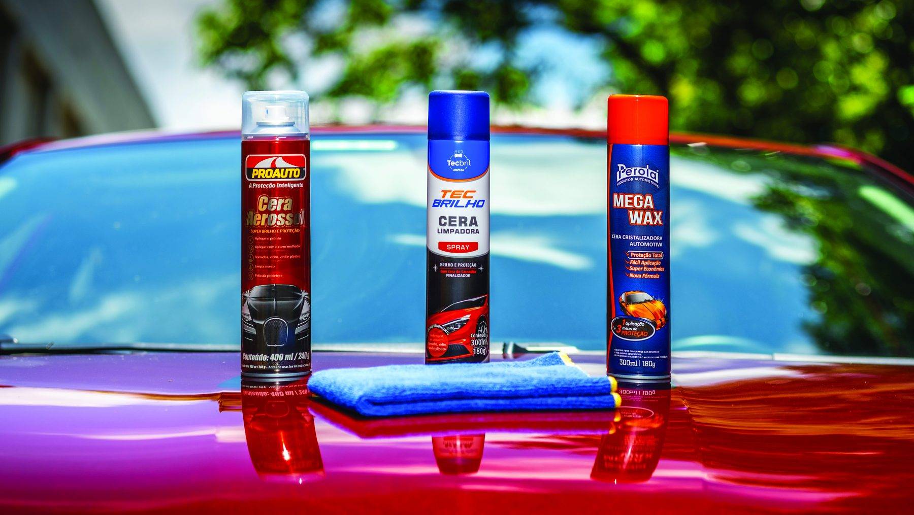 Ceras em spray para o carro são práticas, mas uso exige critério