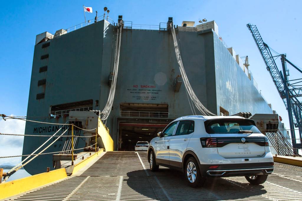 Volkswagen T-Cross brasileiro começa a ser exportado para a África