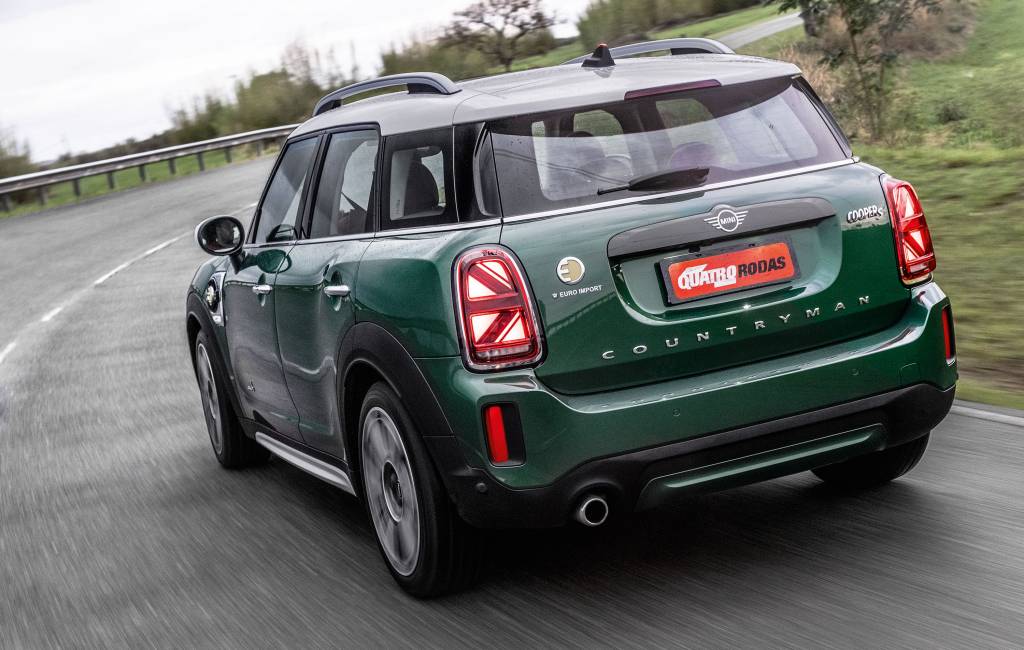 Mini Countryman 2021 Mini Countryman S E é SUV que anda como Golf GTI e faz até 20,8 km/l