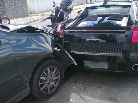 exóticosdbatidos Lamborghini Gallardo envolvido em acidente de trânsito