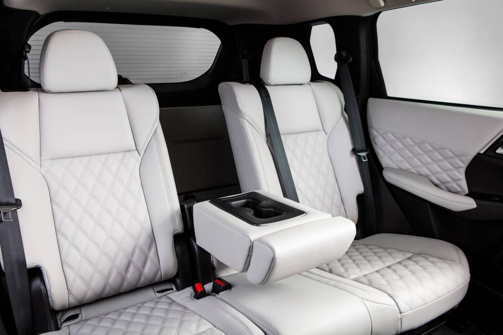 2022-Mitsubishi-Outlander-16-SUV-CarScoops Mitsubishi Outlander 2022