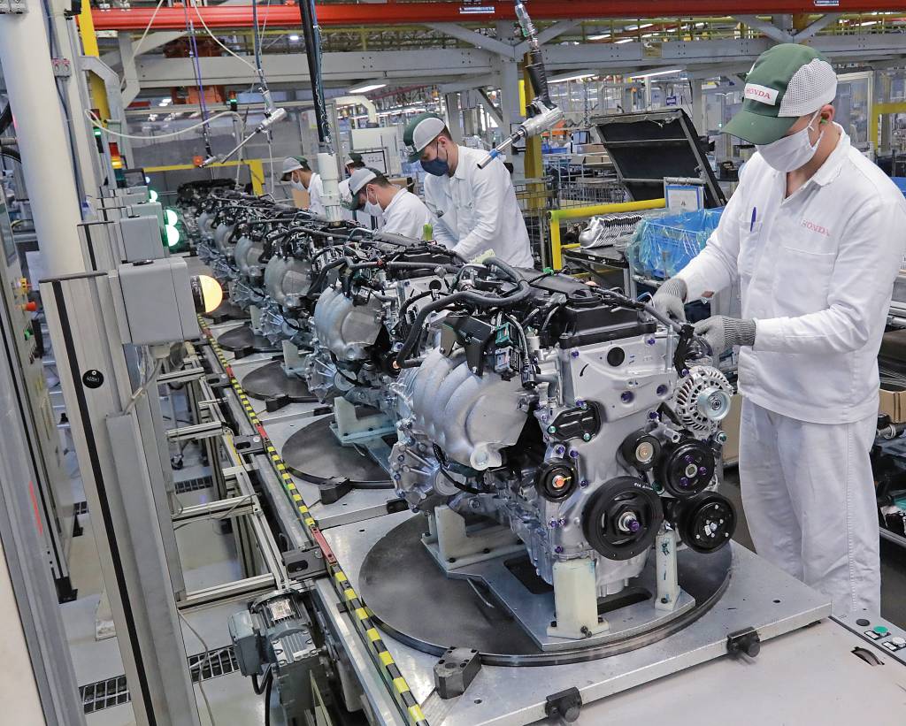 4J6A1018cch São 9.660 motores que saem prontos para serem instalados em todos os carros da Honda fabricados no Brasil. A fundição ainda produz componentes para a fábrica da marca no México