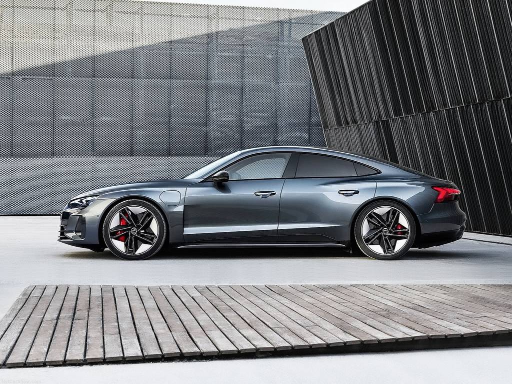 Audi-RS_e-tron_GT-2022-1600-07 Design das rodas favorece a aerodinâmica lateral do carro