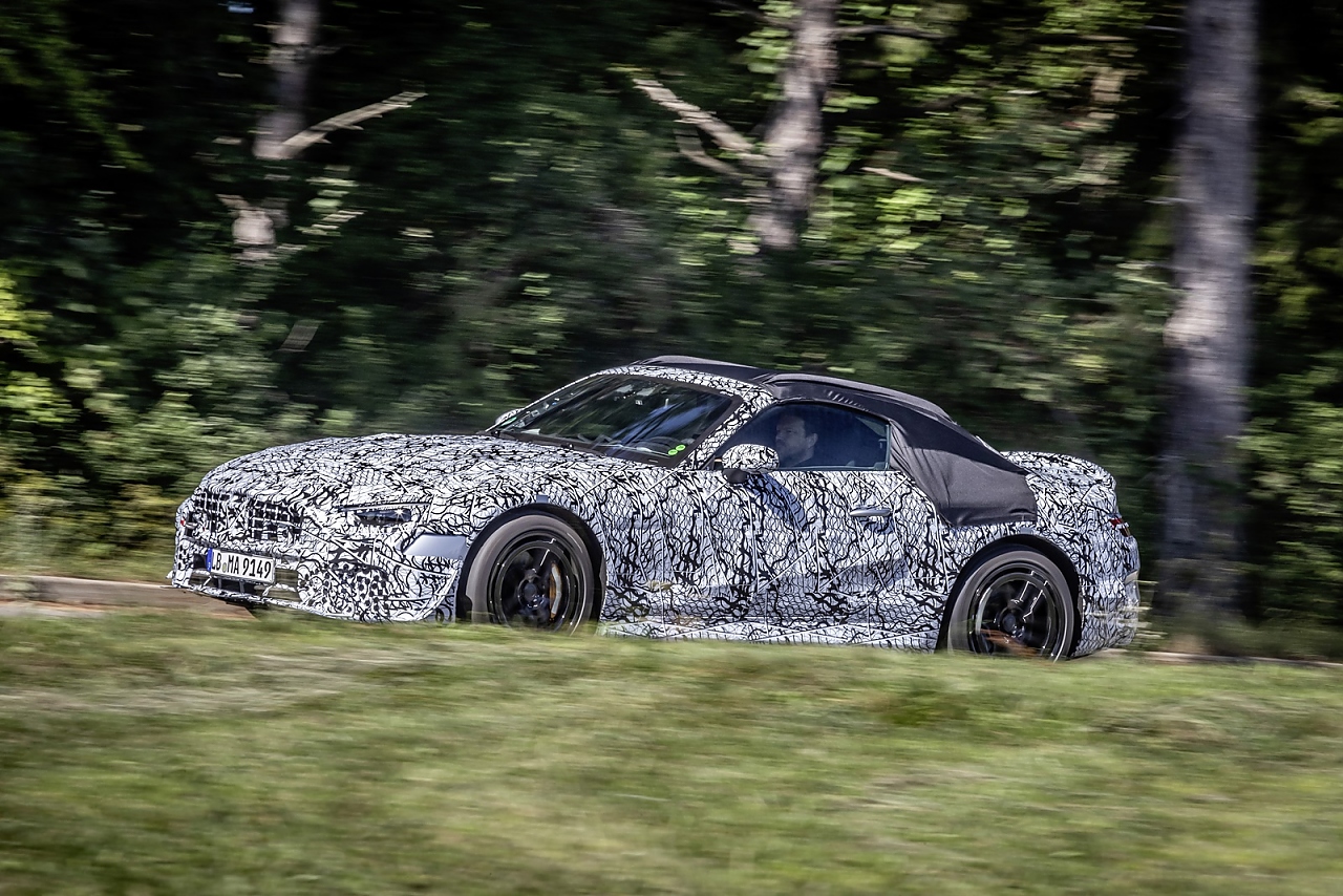Novo Mercedes SL mostra que nem só de SUVs vive a indústria