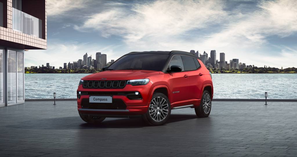 Teto preto chama aten&ccedil;&atilde;o no novo Jeep Compass 2022