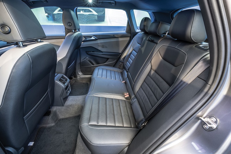 Espaço interno é amplo Espaço interno é amplo