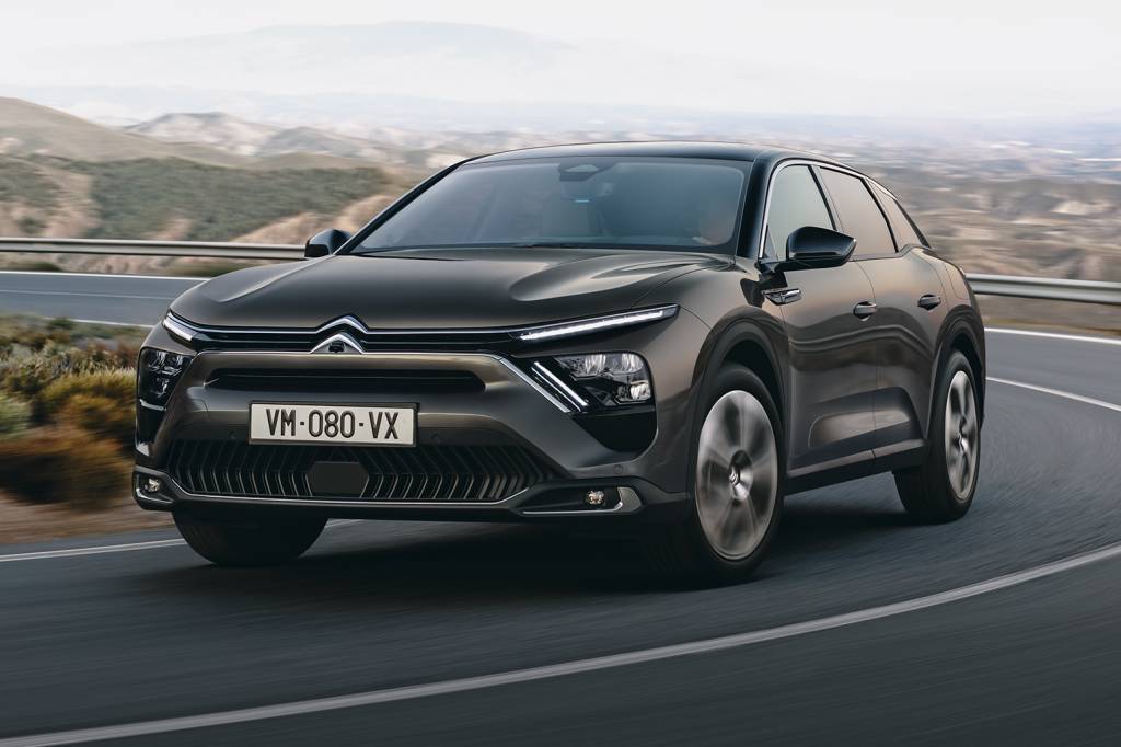 Novo Citroën C5 X é modelo topo de linha que mistura SUV, sedã e perua
