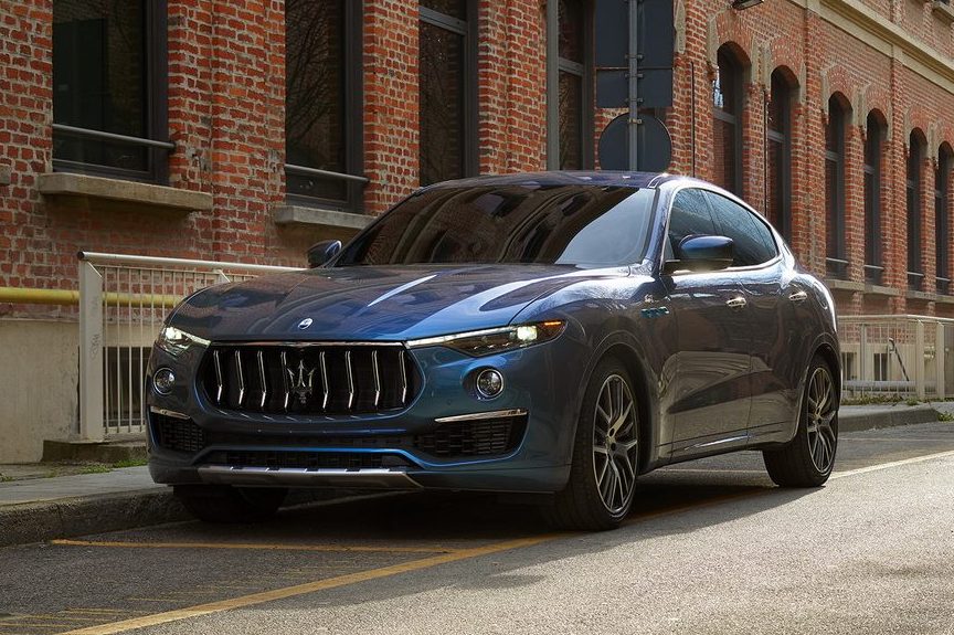 Maserati Levante tem nova versão ‘quase’ híbrida com potência de V6