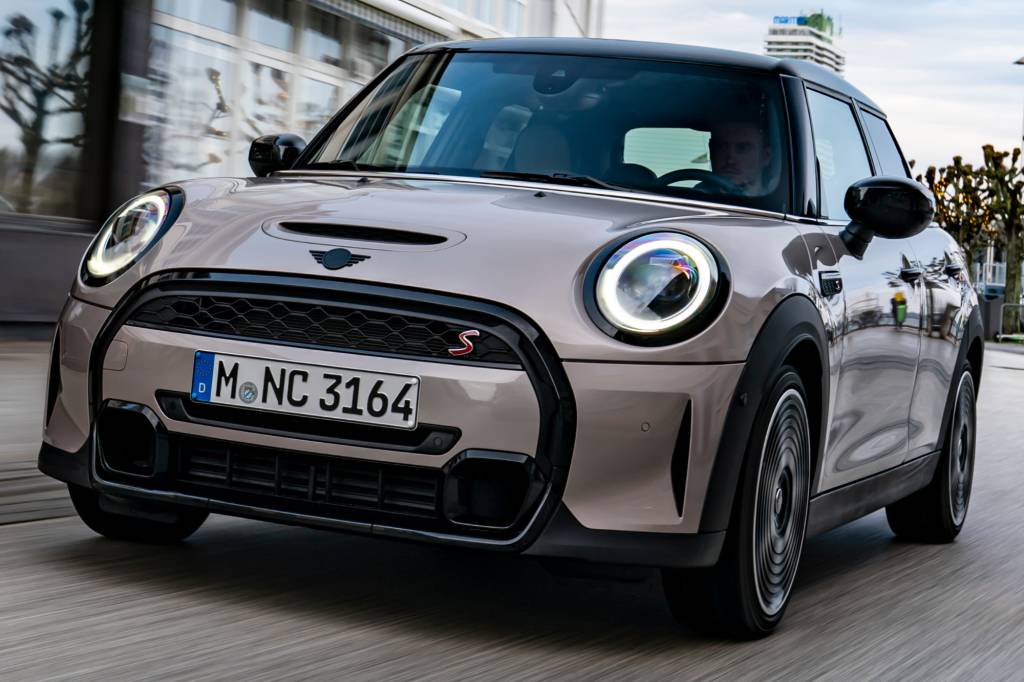 Novos Mini Cooper S chegam ao Brasil custando menos que os antigos