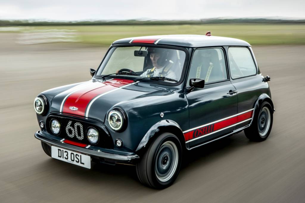 Mini comemorativo de 60 anos custa mais caro que um Porsche Taycan