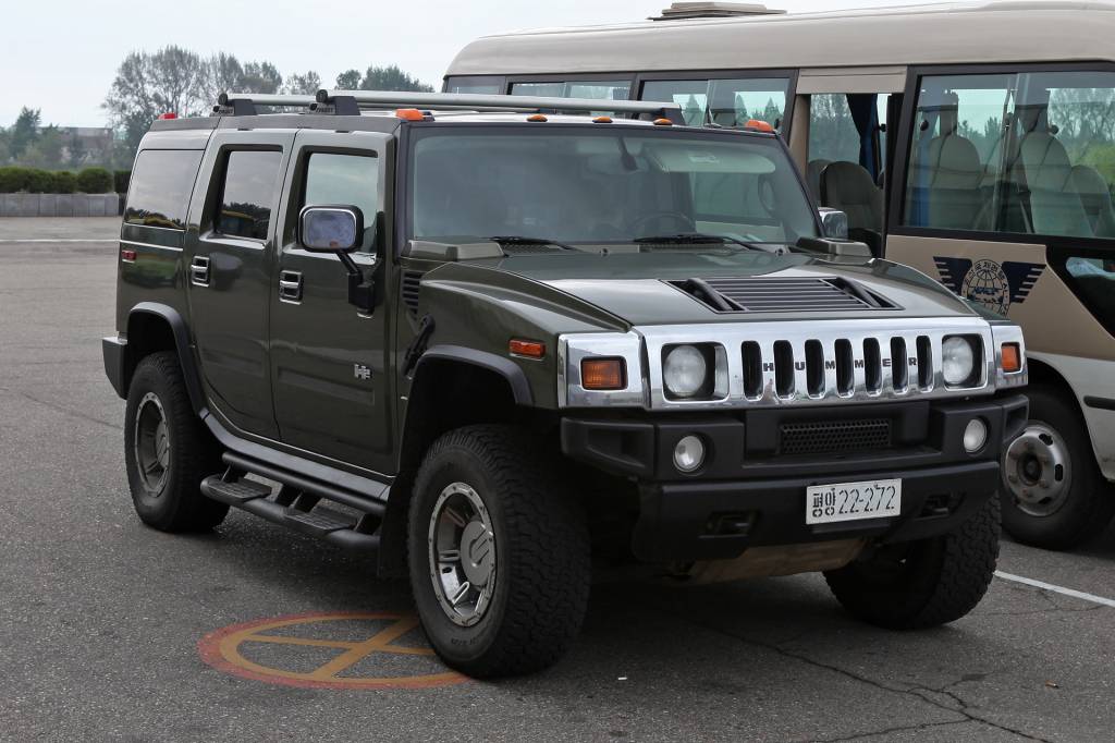 Ícone dos EUA, um Hummer H2 foi importado e emplacado pela Coreia do Norte