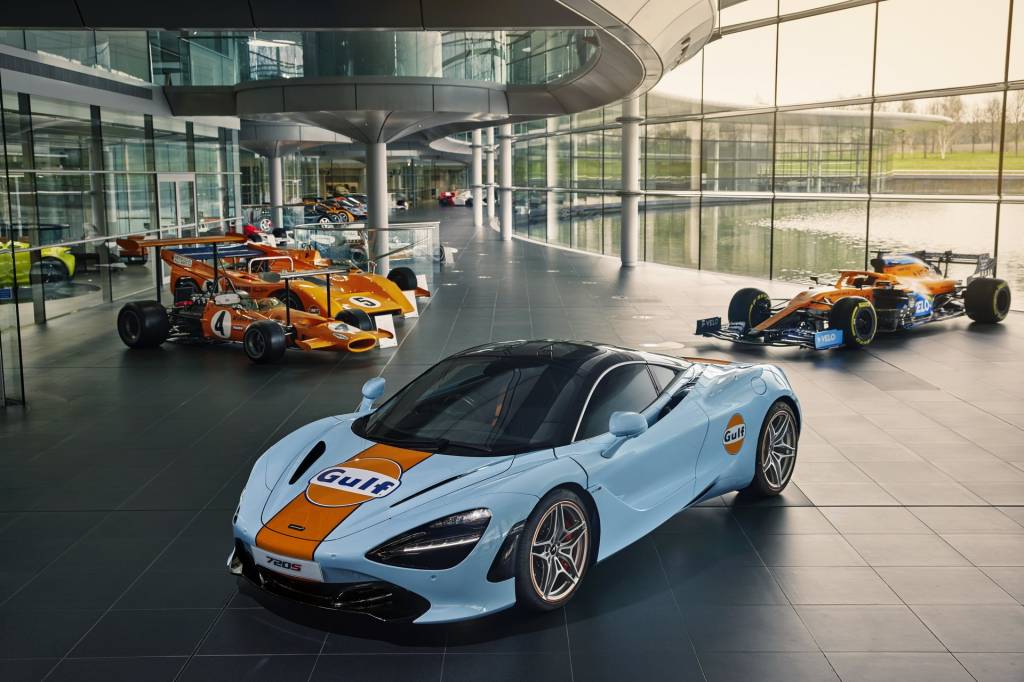 McLaren 720S ganha pintura especial nas cores icônicas da Gulf Oil