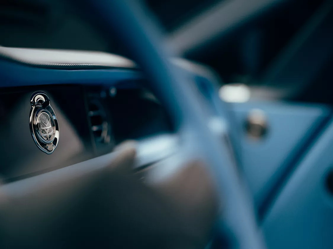 rel&oacute;gio Rolls Royce boat tAIL