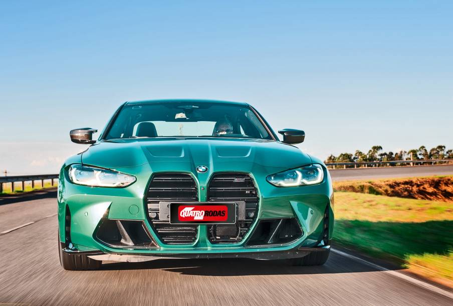 As luzes se destacam no fundo escuro dos faróis M Shadow Line As luzes se destacam no fundo escuro dos faróis M Shadow Line