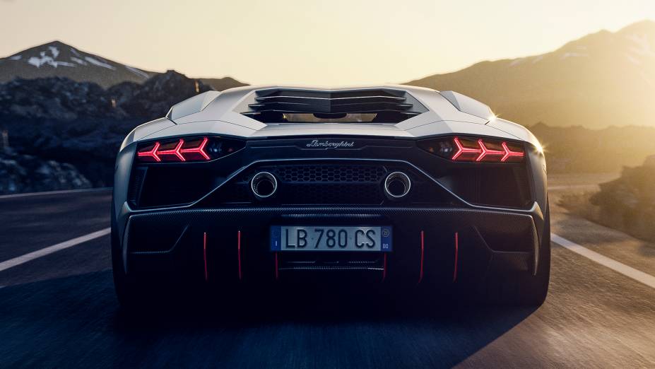 O motor utilizado pelo superesportivo é um V12 6.5 aspirado O motor utilizado pelo superesportivo é um V12 6.5 aspirado