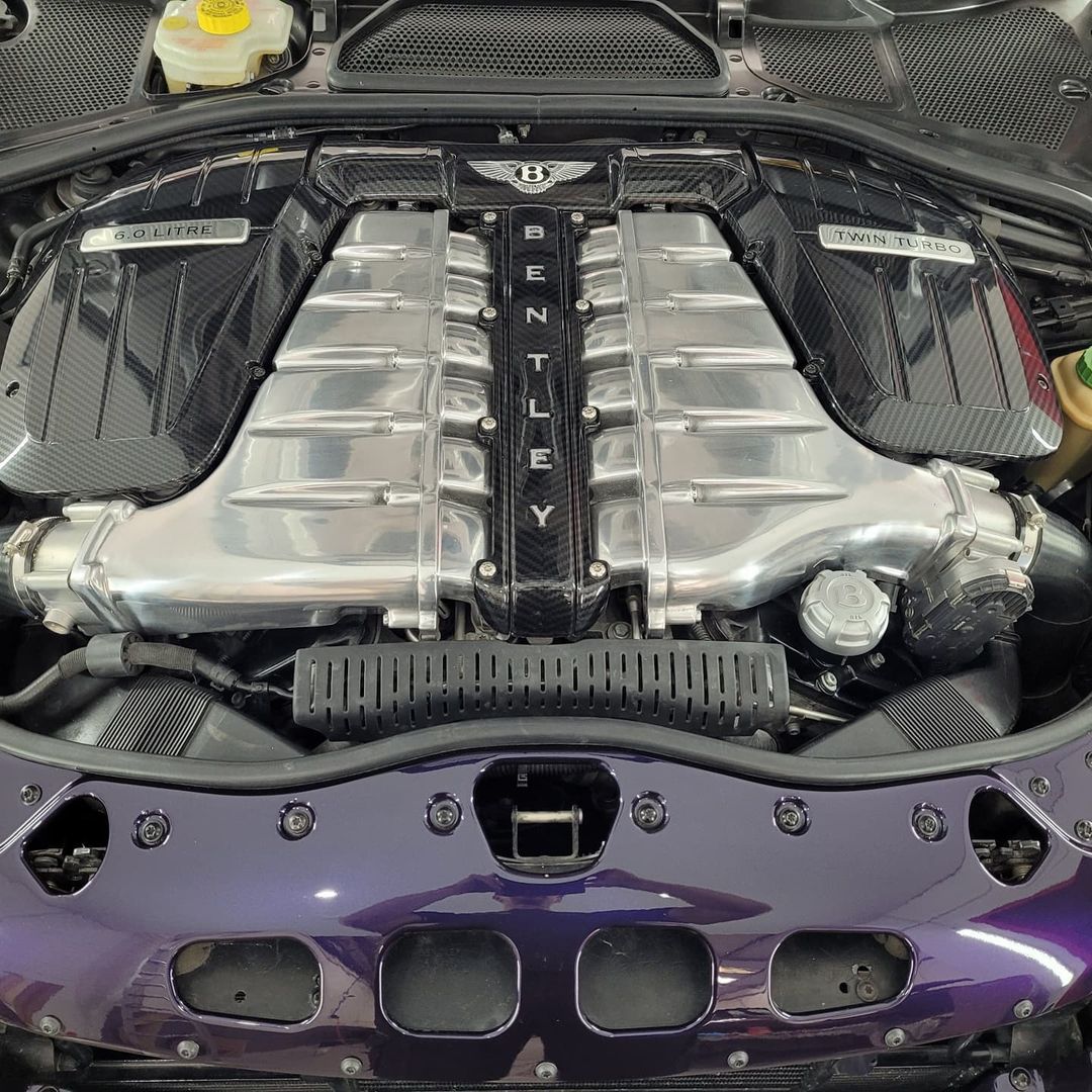 motor Bentley picape