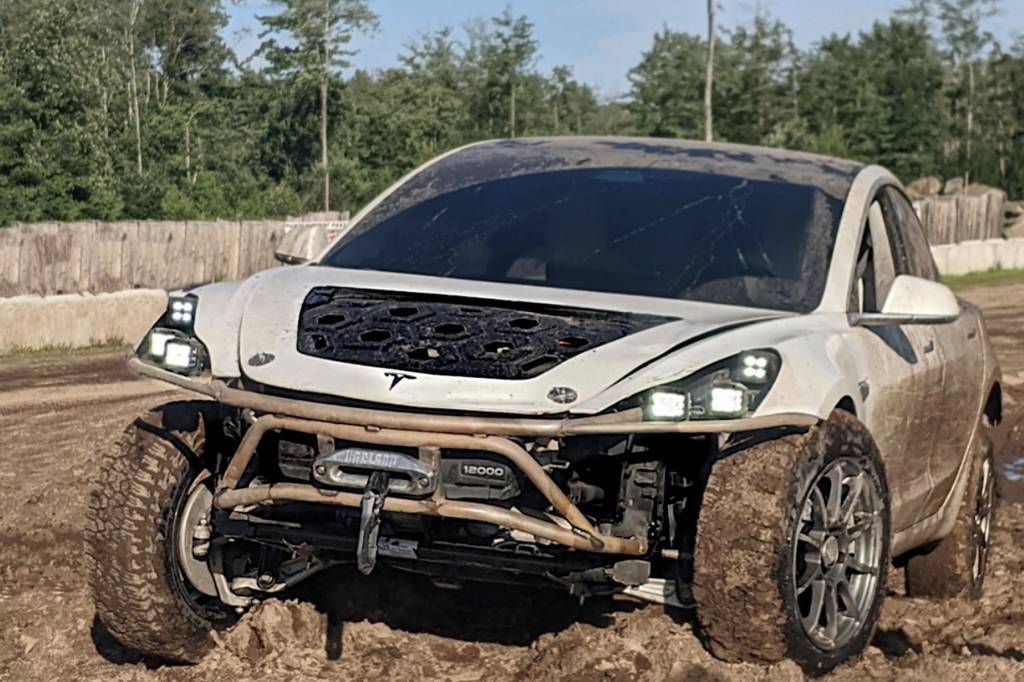 Este Tesla Model 3 off-road poderia estrelar próximo Mad Max